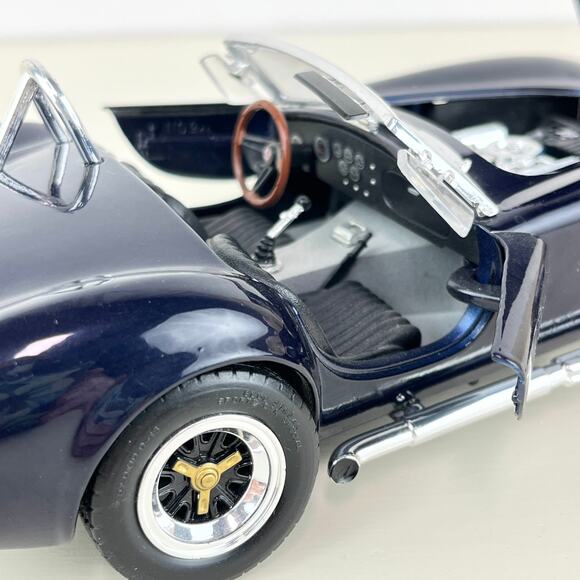 RoadLegend Convertible Shelby Cobra 427 SC Diecast Model Car in Midnight Blue - Picture 9 of 9